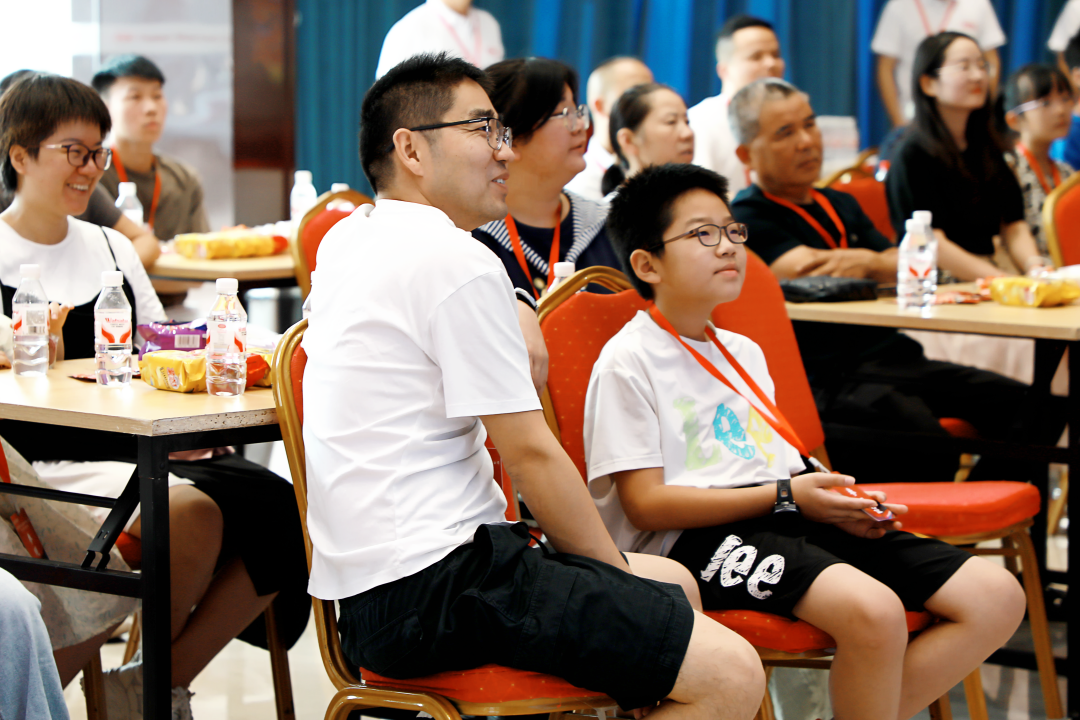 萌娃探班！2025鹽津鋪?zhàn)訂T工家人開放日活動(dòng)正式舉行